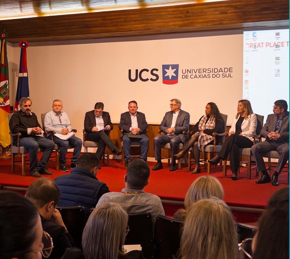 Secretaria de Turismo de Antônio Prado marca presença em lançamento de projetos estratégicos para o desenvolvimento regional